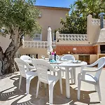 Guzman - Antonio Villa Calpe
