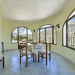 Villa Guzman - Antonio *