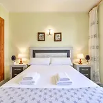 Guzman - Antonio Villa Calpe