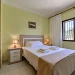 Villa Guzman - Antonio Calpe